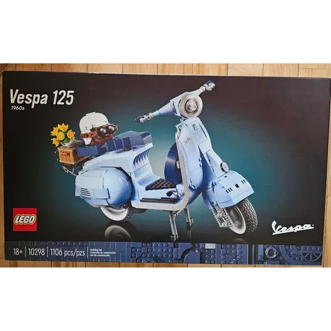 LEGO Icons Vespa 125 10298 1960s Scooter Building Set 1106 Pieces New