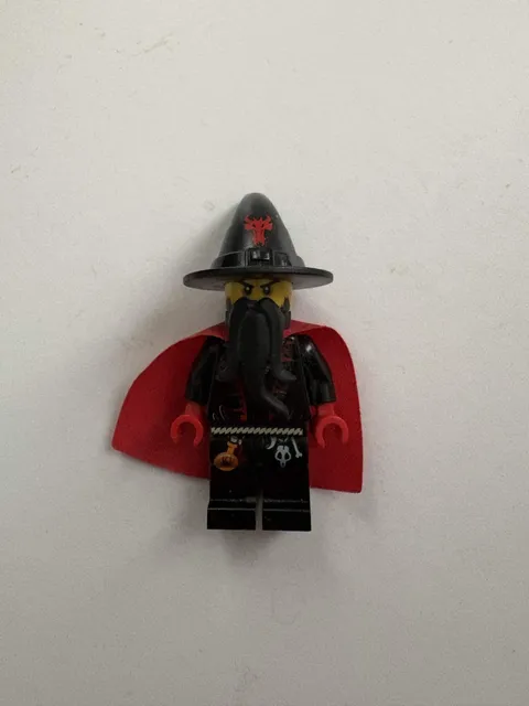 LEGO Castle Dragon Wizard Minifigure from set #70403 "Dragon Mountain"
