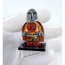 Mandalorian Din Djarin LEGO Minifigure Star Wars with Base EUC