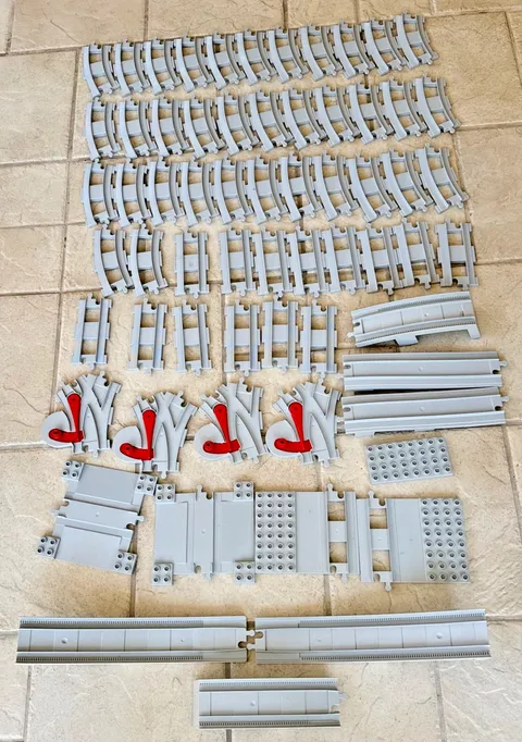 Lego Duplo Train Track Lot Of 64 - 35 Curved+14 Straight+5 Base+4 switch+6 ramps