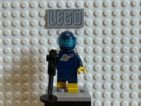 LEGO Space Classic - Blue Spaceman Minifigure with metal detector