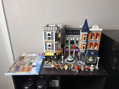 LEGO CREATOR: Assembly Square (10255)