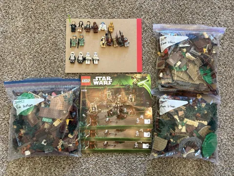 LEGO Star Wars: Ewok Village (10236) | Complete W/ Instructions & Minifigures