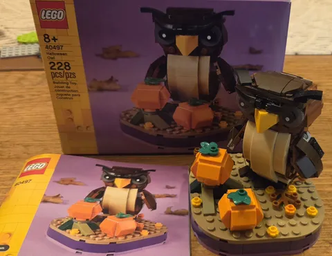 Lego Set # 40497 Halloween Owl with Manual & Box Complete Pumkins Bat Design 