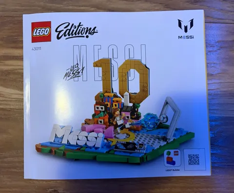LEGO Editions MESSI 43011 Lionel Messi Set 1497 pcs 18+ Box Brick Separator