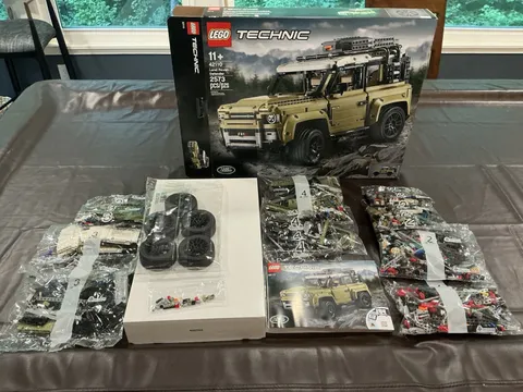 LEGO Technic 42110 Land Rover Defender Complete Set 2573pcs 11+