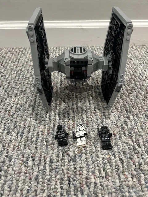 LEGO Start Wars Set 75300: Imperial TIE Fighter With 3 Mini Figs Box  And Manual