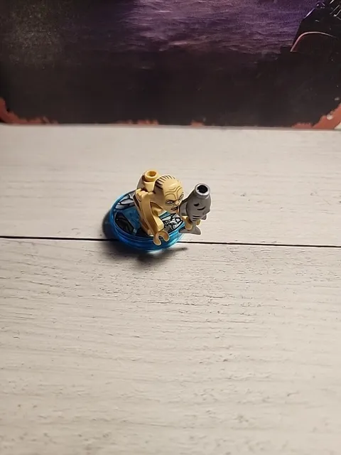 LEGO dimensions - Gollum Minifigure with Base Lord Of The Rings 