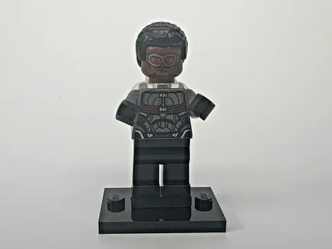LEGO Marvel Minifigure - Falcon Dark Bluish Gray and Black Suit - SH0503
