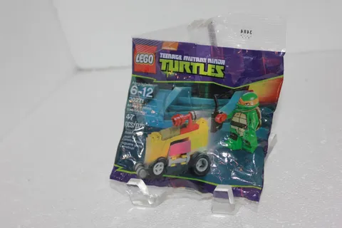 LEGO Teenage Mutant Ninja Turtles: Mikey's Mini-Shellraiser (30271) - New Sealed