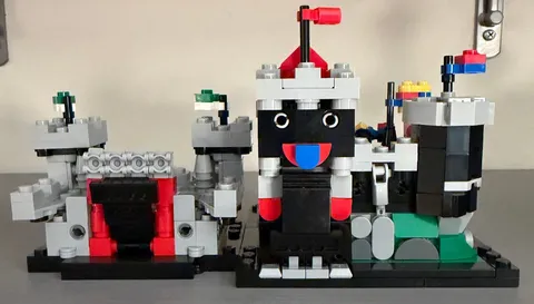 LEGO 40775 Mini Knight's Castle GWP 100% Complete All Pieces