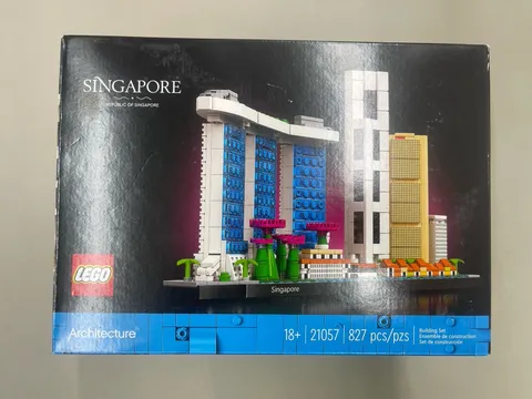 LEGO 21057 Architecture Skylines Singapore - Nisb Box Not Perfect  Free Shipping
