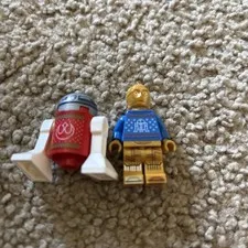 LEGO Star Wars Minifigures C-3PO & R2D2 Holiday Sweater from set 75340