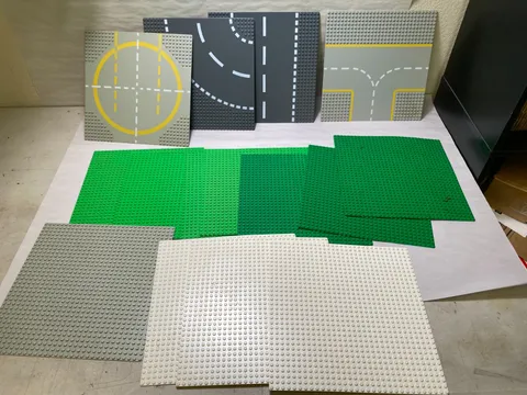 (Lot of 15) LEGO 32x32 Green & White & Vintage Road Baseplates Genuine 10”x10