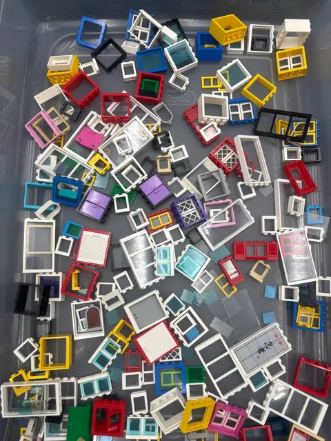 14.5 oz. of Mixed Lego Windows, plastic "glass" and frames