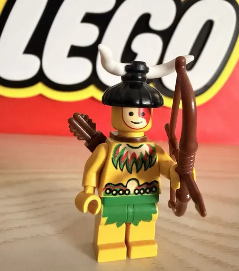 Lego Vintage Islanders Male Minifigure With Accessories 