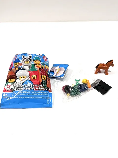 LEGO Series 22 Collectible Minifigures 71032 - Horse and Groom 