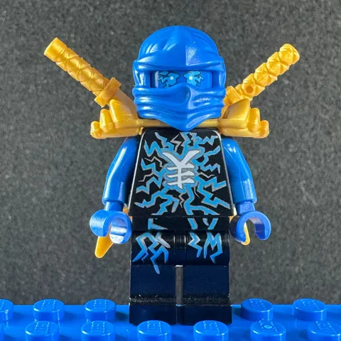 Retired LEGO Ninjago Airjitzu Jay Minifigure njo160 70740 Possession Blue Gold