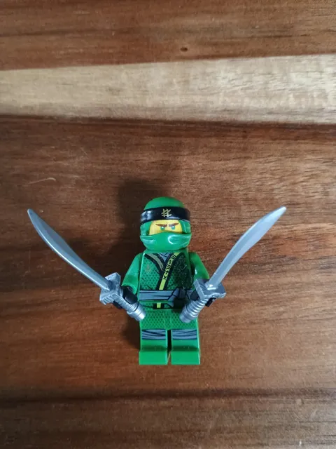 ​LEGO Ninjago Minifigure Lloyd Green Ninja Movie Figure w Dual Swords Katana