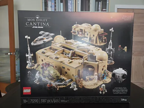 LEGO Star Wars: Mos Eisley Cantina (75290)