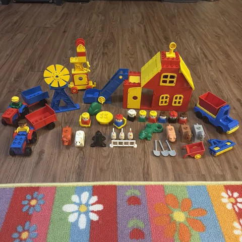 Vintage 1980s LEGO DUPLO Farm Lot Barn Animals Tractors Windmill Figures Mixed