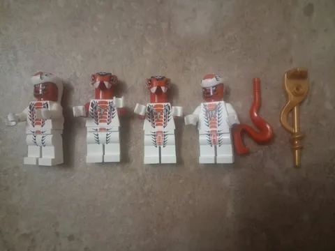 lego Ninjago: Fang-Suei Minifigure  lot