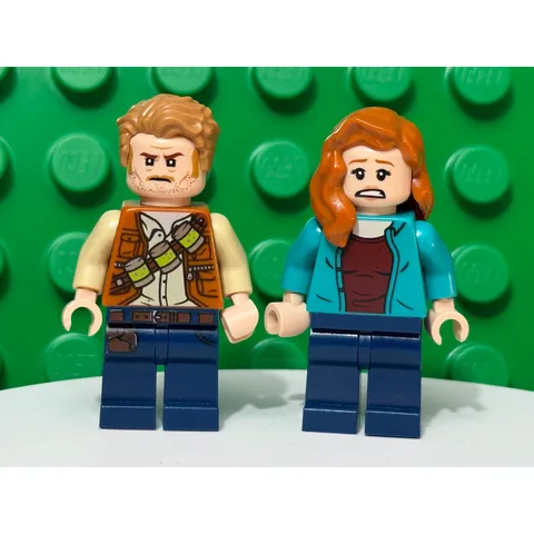 LEGO Jurassic World Minifigures Owen Grady and Claire Dearing Figures Pair
