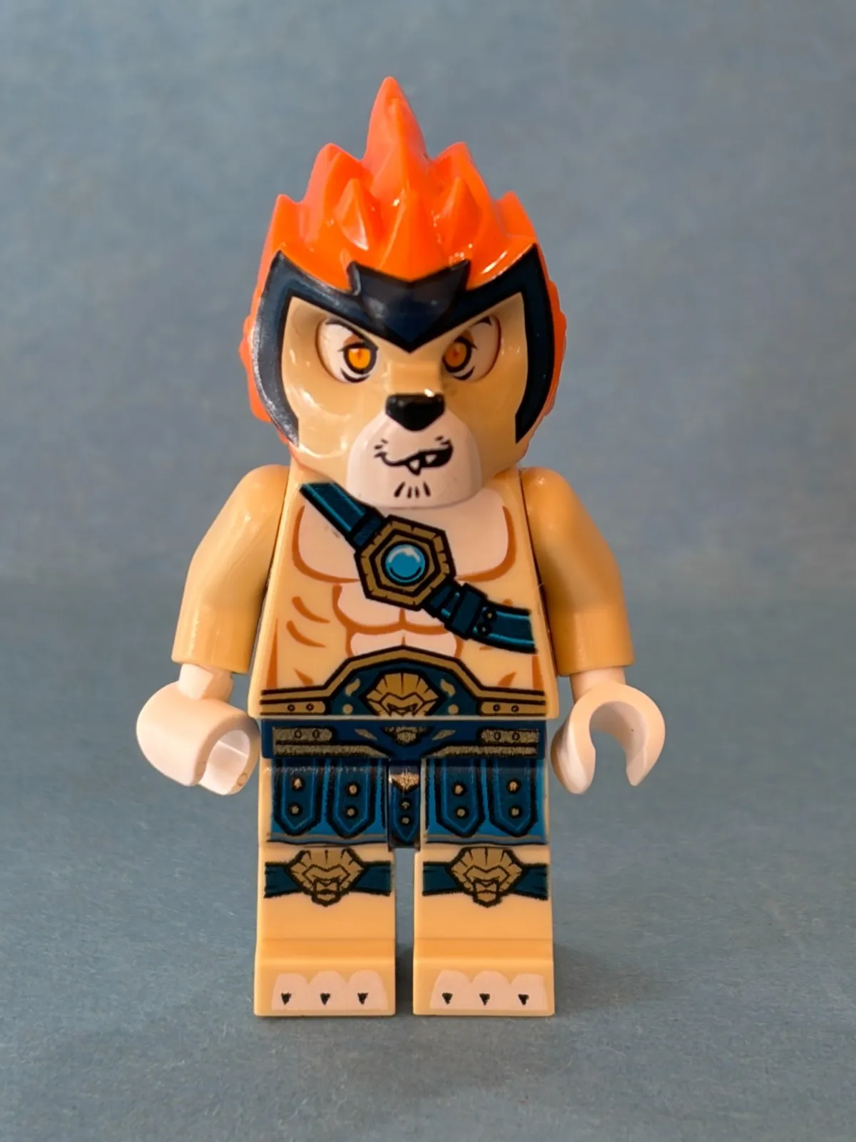 LEGO Legends Chima Minifig loc017 - Leonidas - Light Scratches/No Cracks