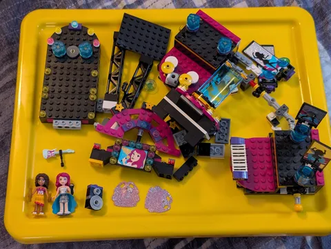 Lego Friends 41105 Pop Star Show Stage ALMOST COMPLETE 2015 Retired Andrea Livi