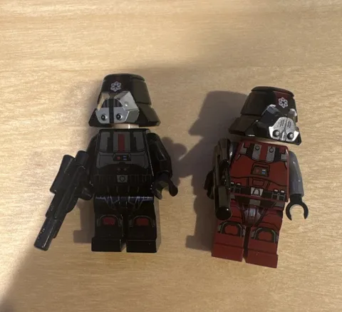 LEGO Star Wars Sith Troopers (weapons included)