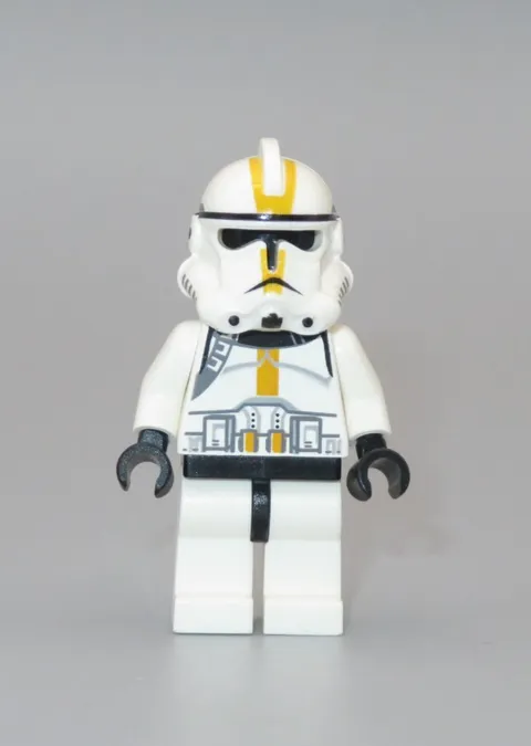 LEGO Star Wars Clone Trooper yellow markings minifigure 7655