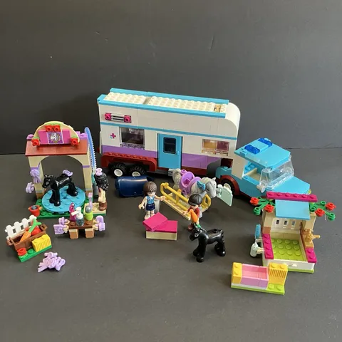 LEGO FRIENDS Lot Of 3 Sets 41125 41123 41098