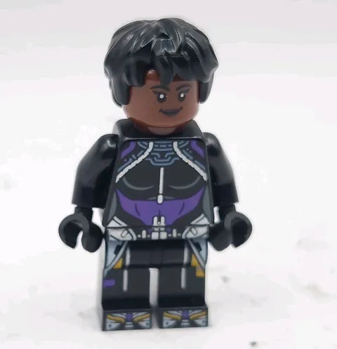 LEGO Marvel Shuri Minifigure sh0843 Black Dark Purple Top New Wakanda Hero
