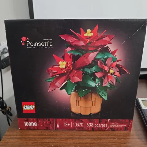 Lego Icons Poinsetta 10370. 608 Pieces. Botanical Collection. New!