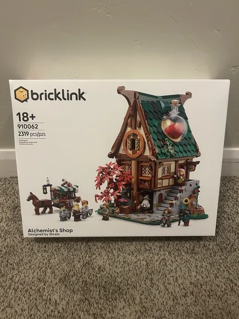 New LEGO Bricklink Designer Series 7 Alchemist Shop #910062