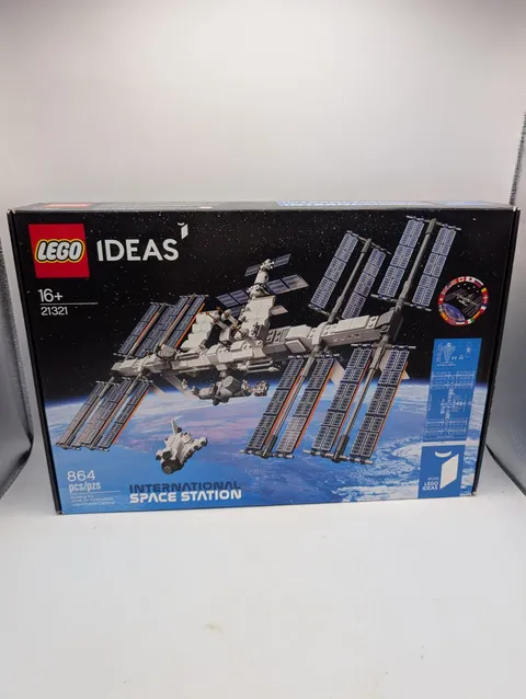 LEGO Ideas International Space Station Set 21321, 864 Pieces, NASA, 16+