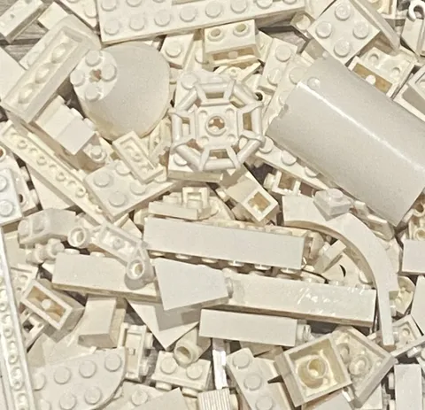 Lightly Used LEGO White Pieces Random Assortment 1/2 Pound Lot 200+ Pieces