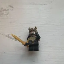 LEGO The Hobbit: Thorin Oakenshield Gold - Perfect Condition