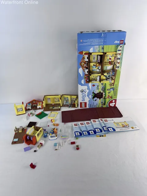 LEGO 11203 Bluey's Family House Preowned with Instruction Manuals