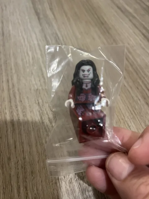 LEGO Lord Vampyre's Bride Minifigure mof008 Monster Fighters Vampire 2012