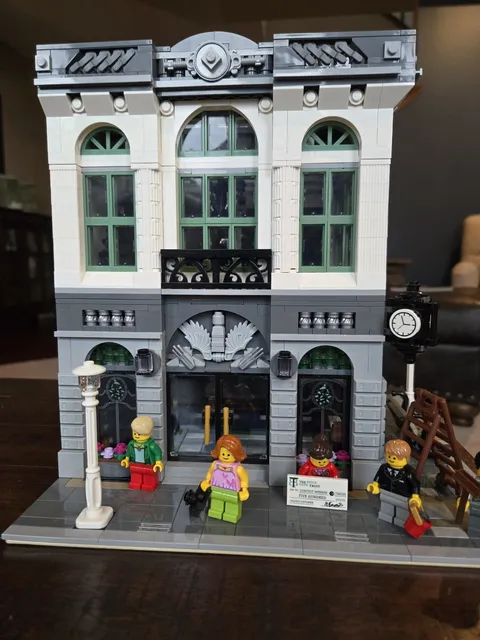 LEGO Creator Brick Bank 10251 Modular Buildings 2380pc