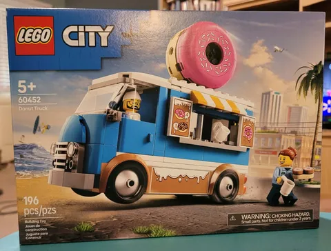 LEGO CITY: Donut Truck (60452). **NEW in BOX**