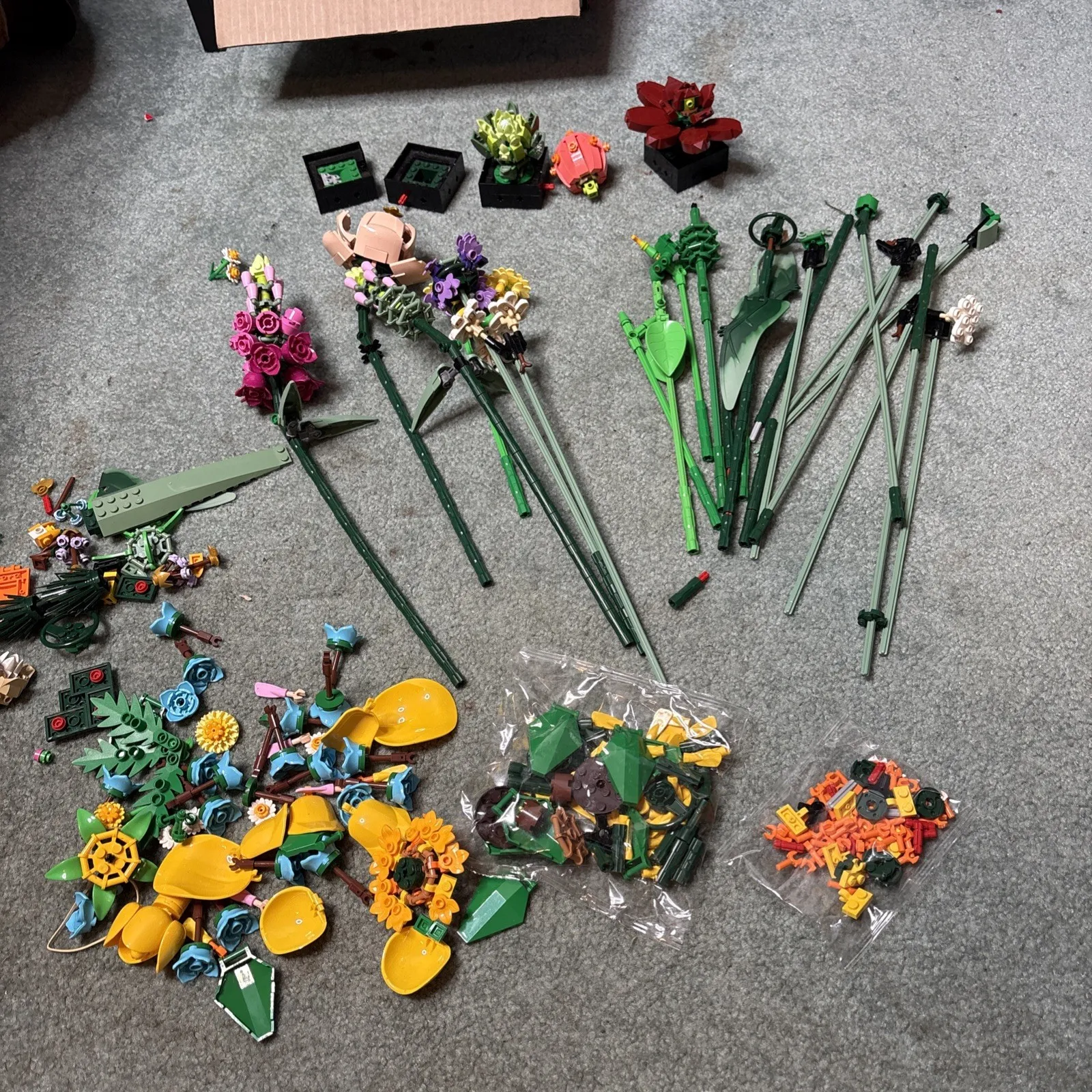 LEGO Botanical Lot Flowers Succulents Tiny Plants Stems misc parts pieces Lot