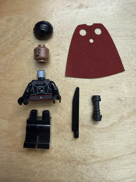 LEGO Star Wars Moff Gideon Exclusive Minifigure 75459 New Never Assembled