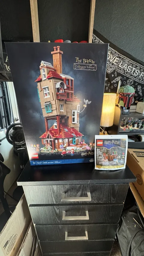 LEGO Harry Potter The Burrow Collectors' Edition (76437) 2405 pcs