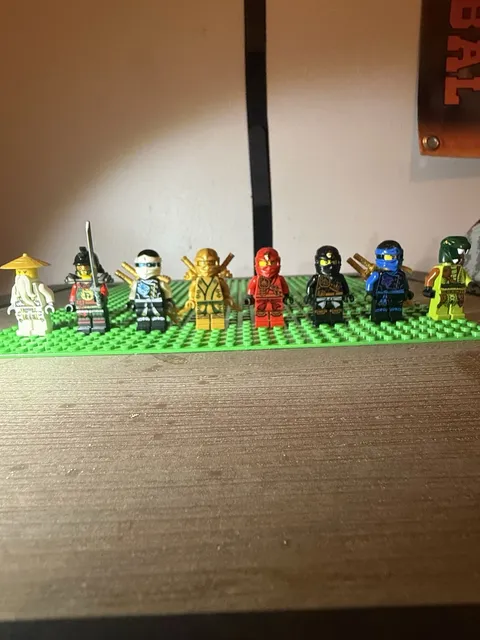LEGO NINJAGO Minifigure Lot (10 pcs)