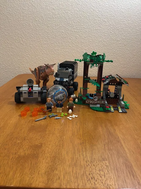 LEGO 75929 JURASSIC WORLD CARNOTAURUS GYROSPHERE ESCAPE 100% Complete w/all figs