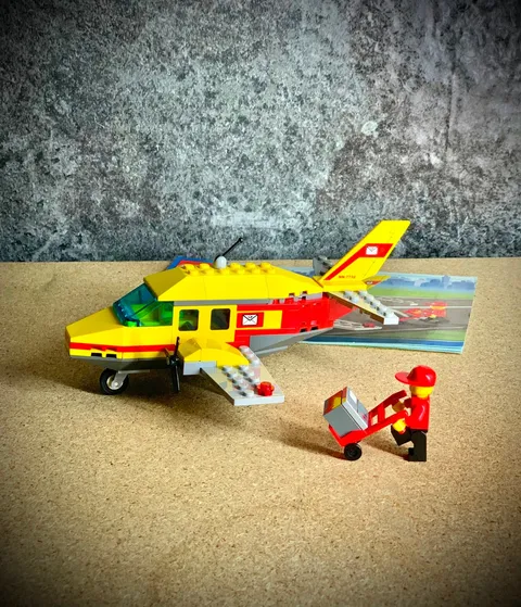 Lego City - 7732 - Air Mail - Mail Plane - 2008 - Complete + Instructions