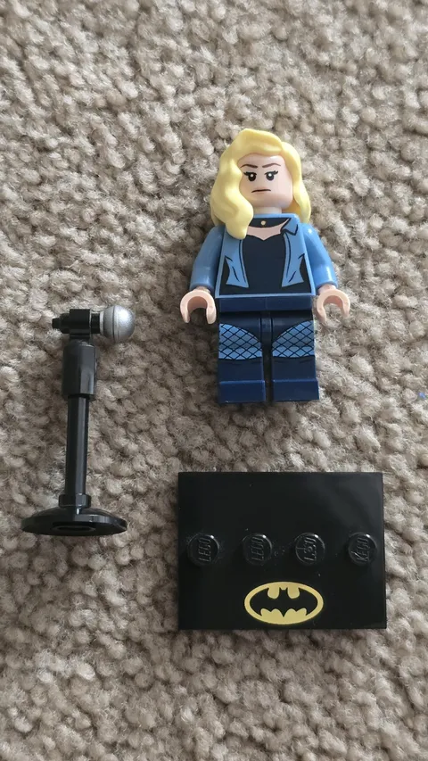 The LEGO Batman Movie Series 2 Black Canary Minifigure NEAR MINT COMPLETE