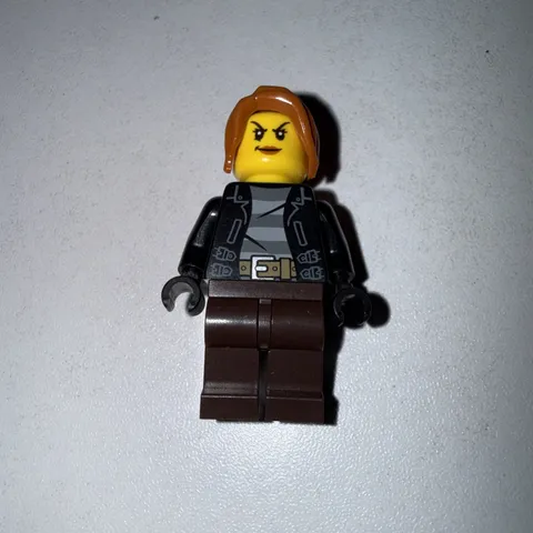 LEGO Female Bandit Minifigure 777596
